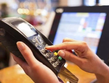 Λοταρία αποδείξεων - aade.gr: Πότε θα γίνει η κλήρωση Οκτωβρίου για τα 1.000 ευρώ